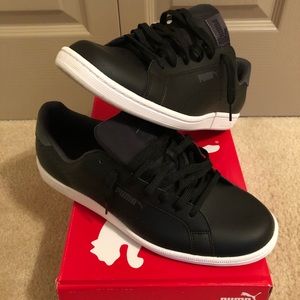 Men’s black pumas